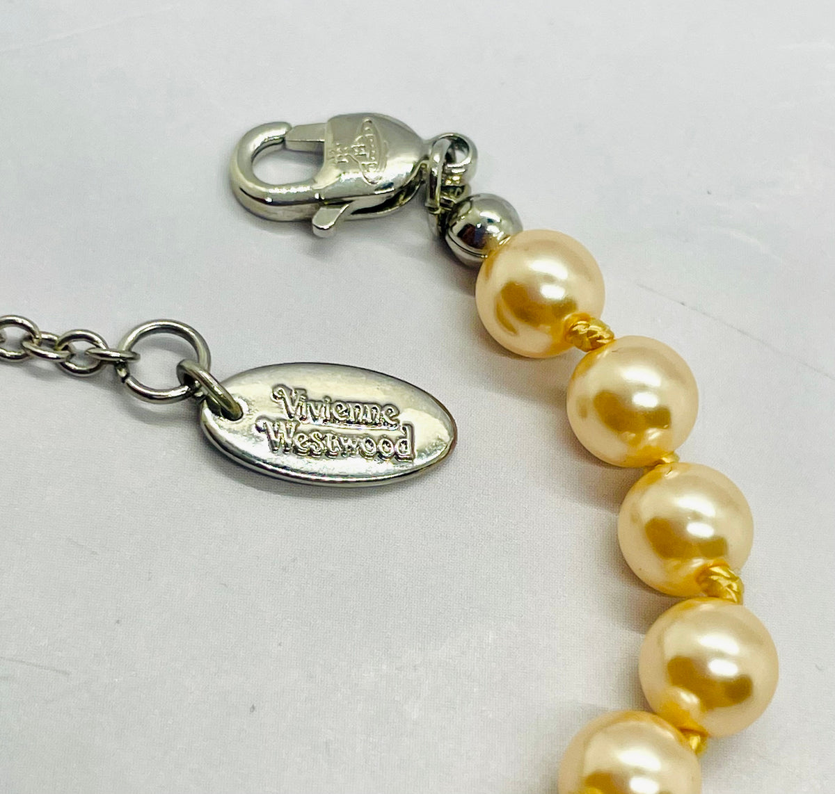 VIVIENNE WESTWOOD Orb Peach Tone Pearl Bracelet - Pre-Owned — 2