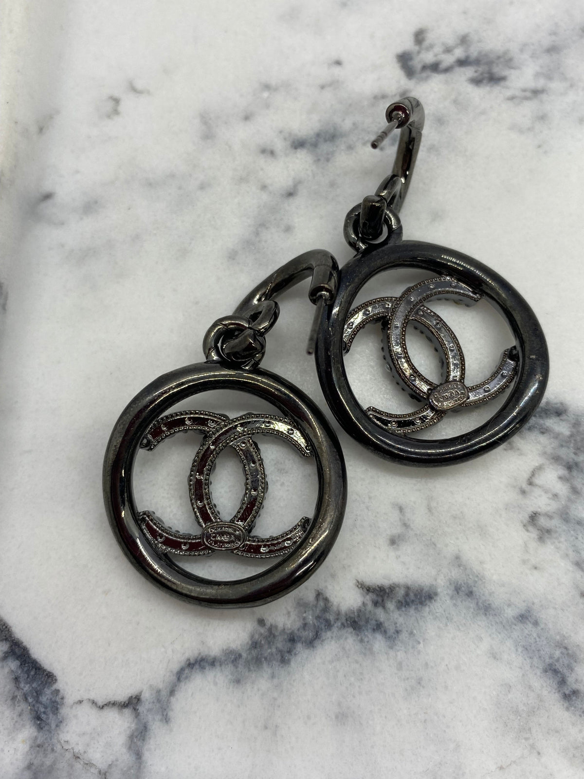 CHANEL CC Black Rhinestone Pendant Earrings - Pre-Owned — 4