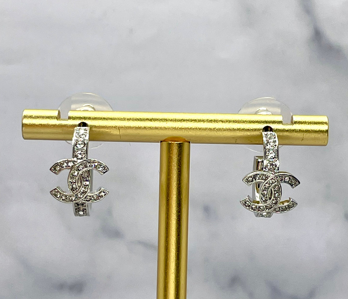 CHANEL CC Silver Tone Rhinestone Hoop Earrings - Pre-Owned