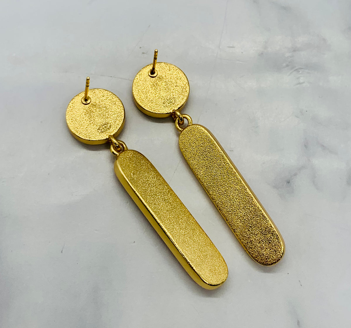 CHANEL CC Thermometer Pendant Earrings - Pre-Owned — 2