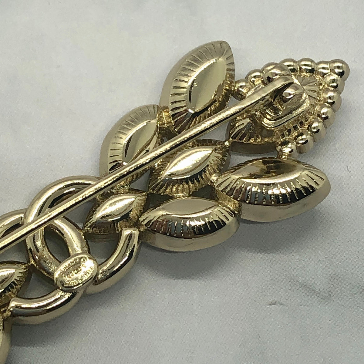 CHANEL CC Rhinestone Brooch Pin - Pre-Owned — 2