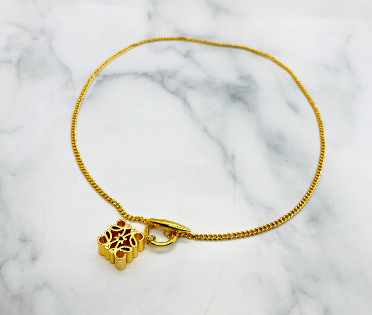 LOEWE Monogram Gold Tone Lariat Necklace - Pre-Owned — 5