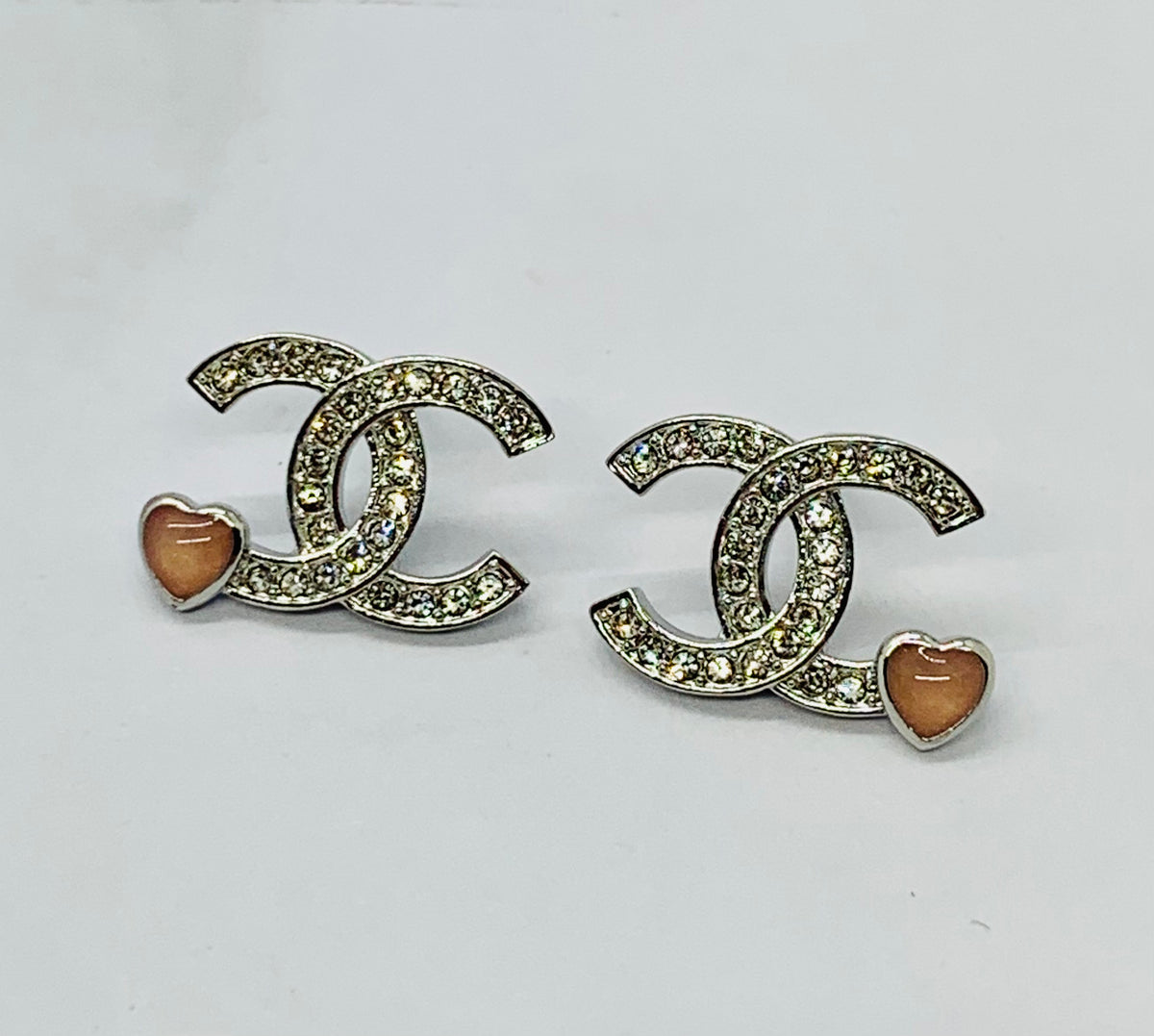 CHANEL CC Rhinestone Heart Earrings - Pre-Owned — 1