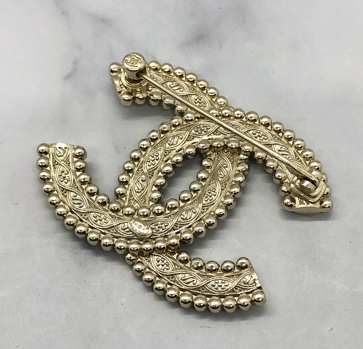 CHANEL CC Rhinestone Brooch Pin - Pre-Owned — 2