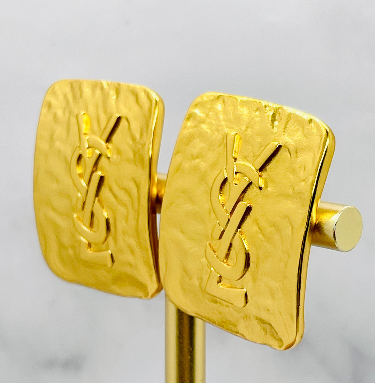 YSL Hammered Monogram Clip-On Earrings - Pre-Owned / MJ6381 — 4