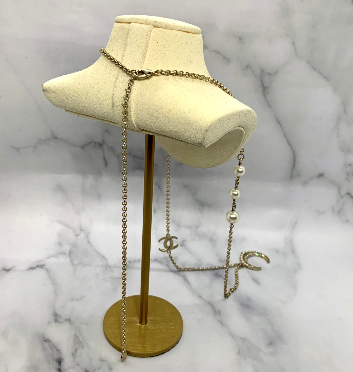 CHANEL CC 2014 Crescent Moon Necklace - Pre owned