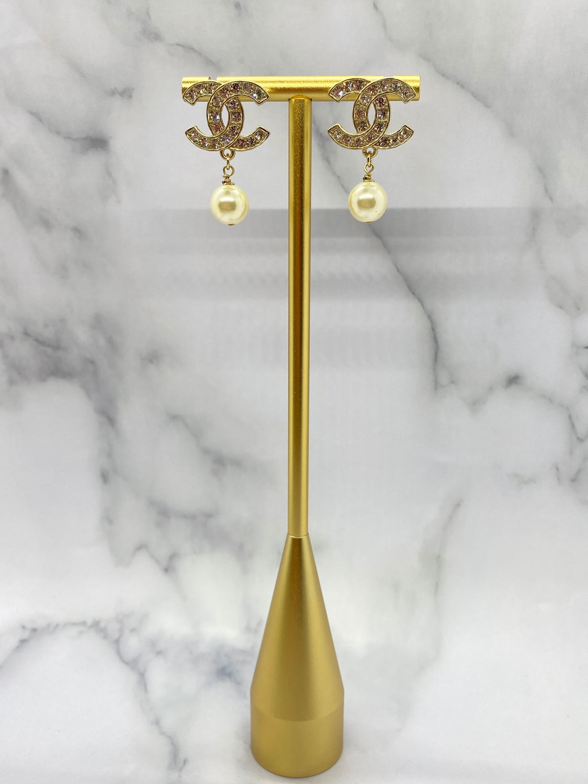 CHANEL CC Rhinestone Pearl Pendant Earrings - Pre owned