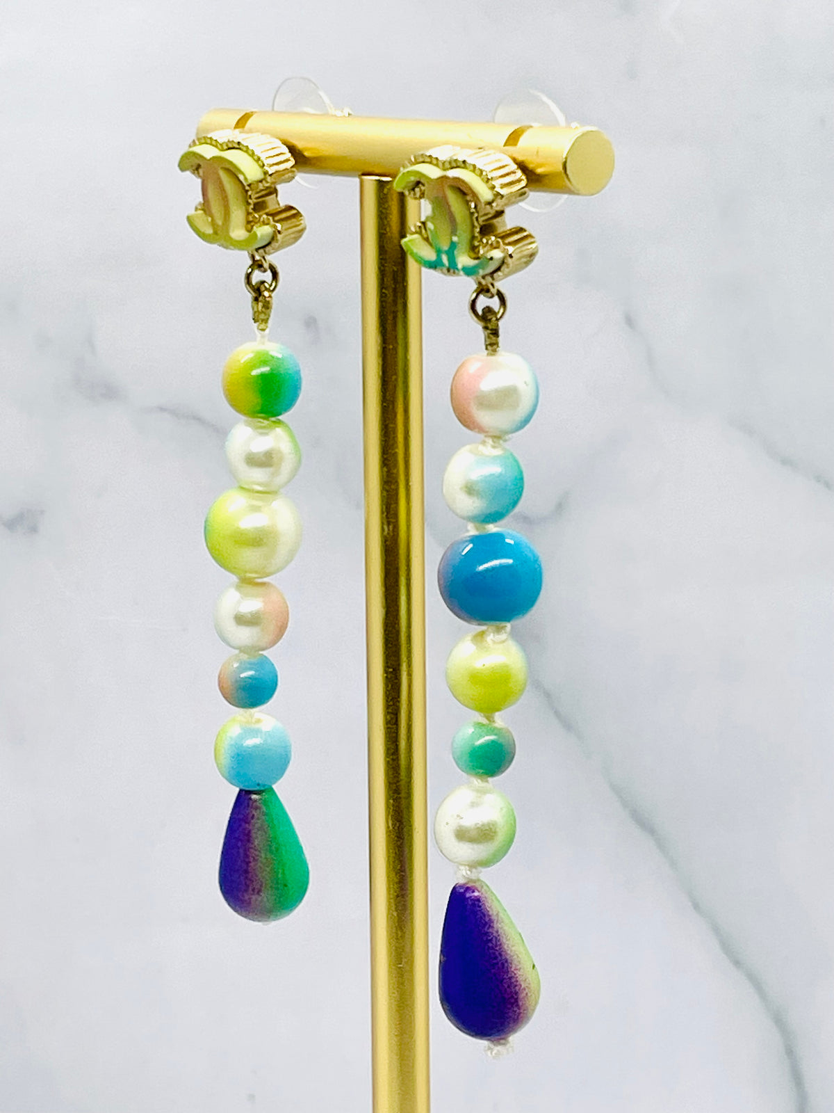 CHANEL CC 2017 Vintage Colorful Pearl Pendant Earrings - USED