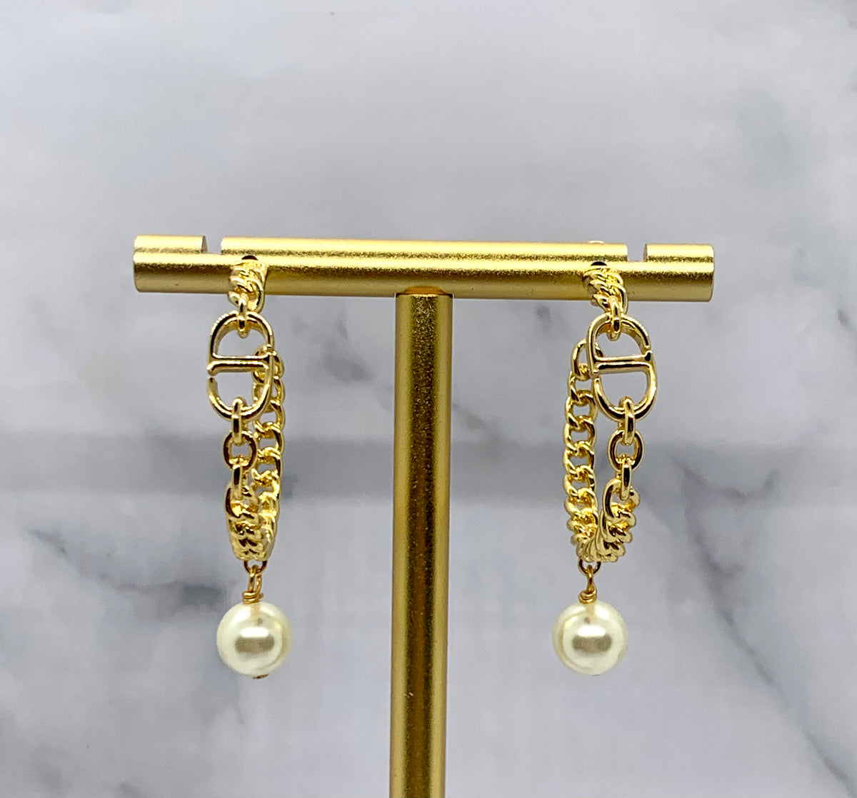 CHRISTIAN DIOR CD Pearl Pendant Hoop Earrings - Pre owned