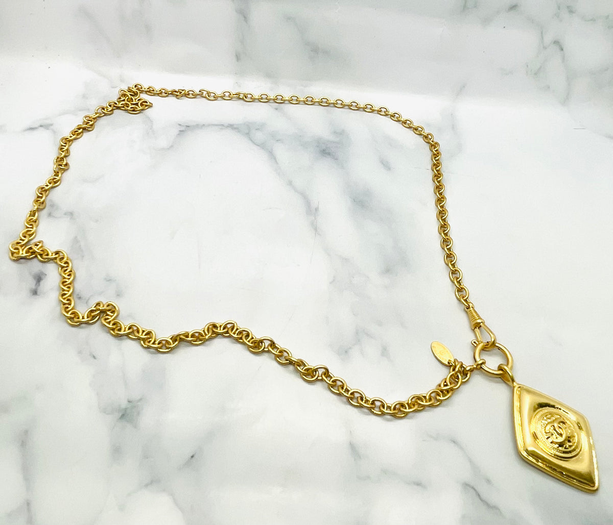 CHANEL CC Vintage 80s Pendant Necklace - Pre owned
