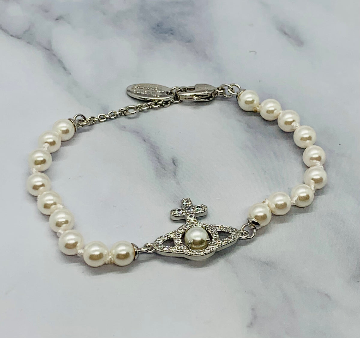 VIVIENNE WESTWOOD Pearl Orb Bracelet - Pre owned