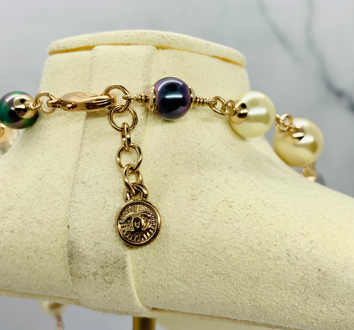 CHANEL CC Vintage Short Necklace - Pre owned
