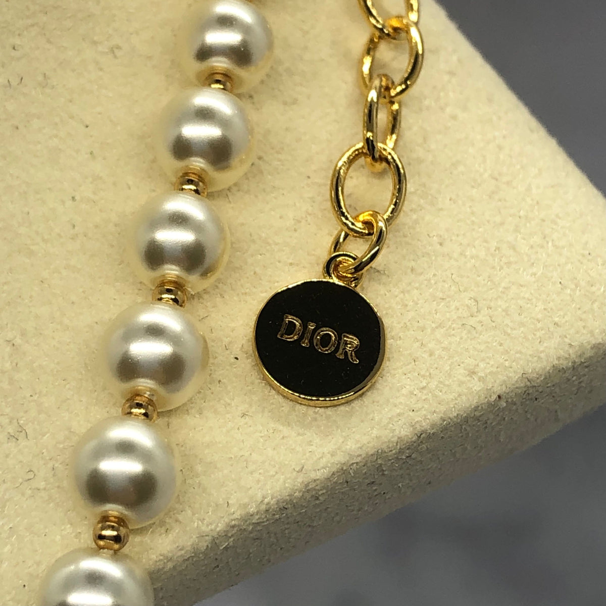 CHRISTIAN DIOR CD Brass Pearl Choker Necklace - Pre owned