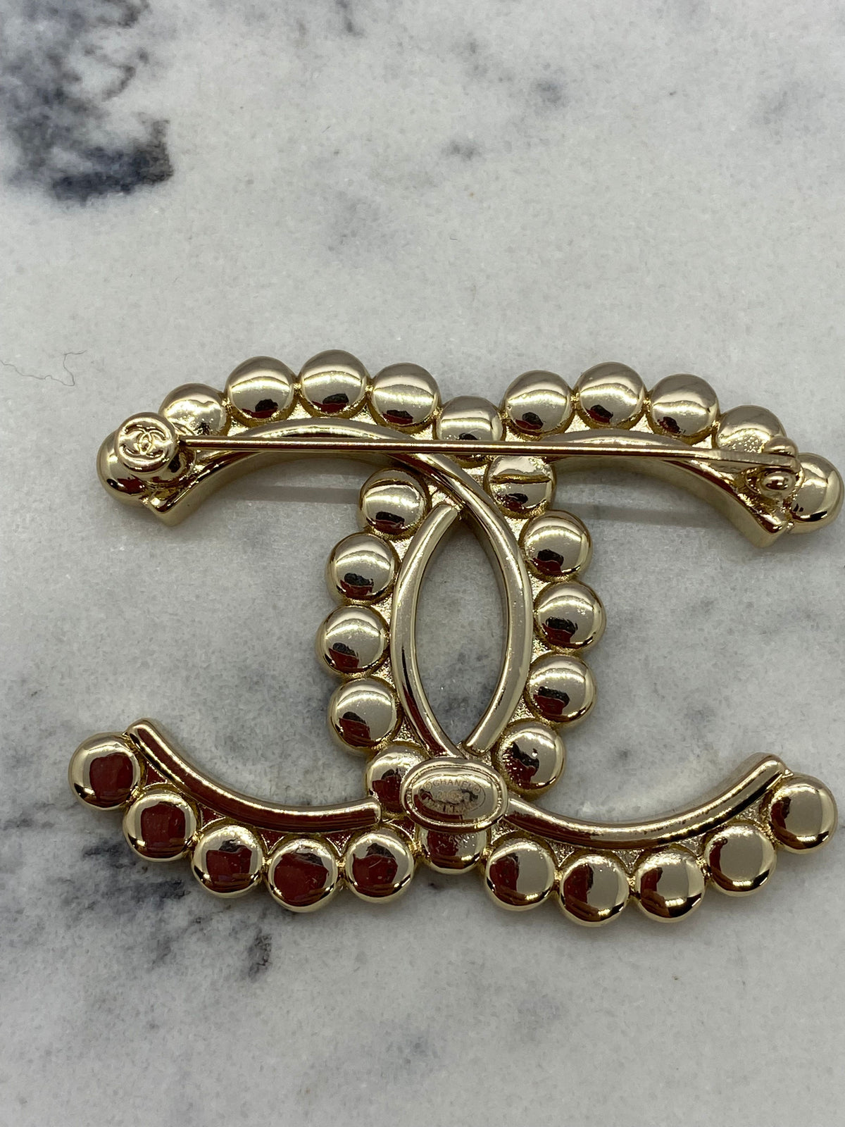 CHANEL CC Gold Tone Rhinestone Brooch Pin - Pre owned