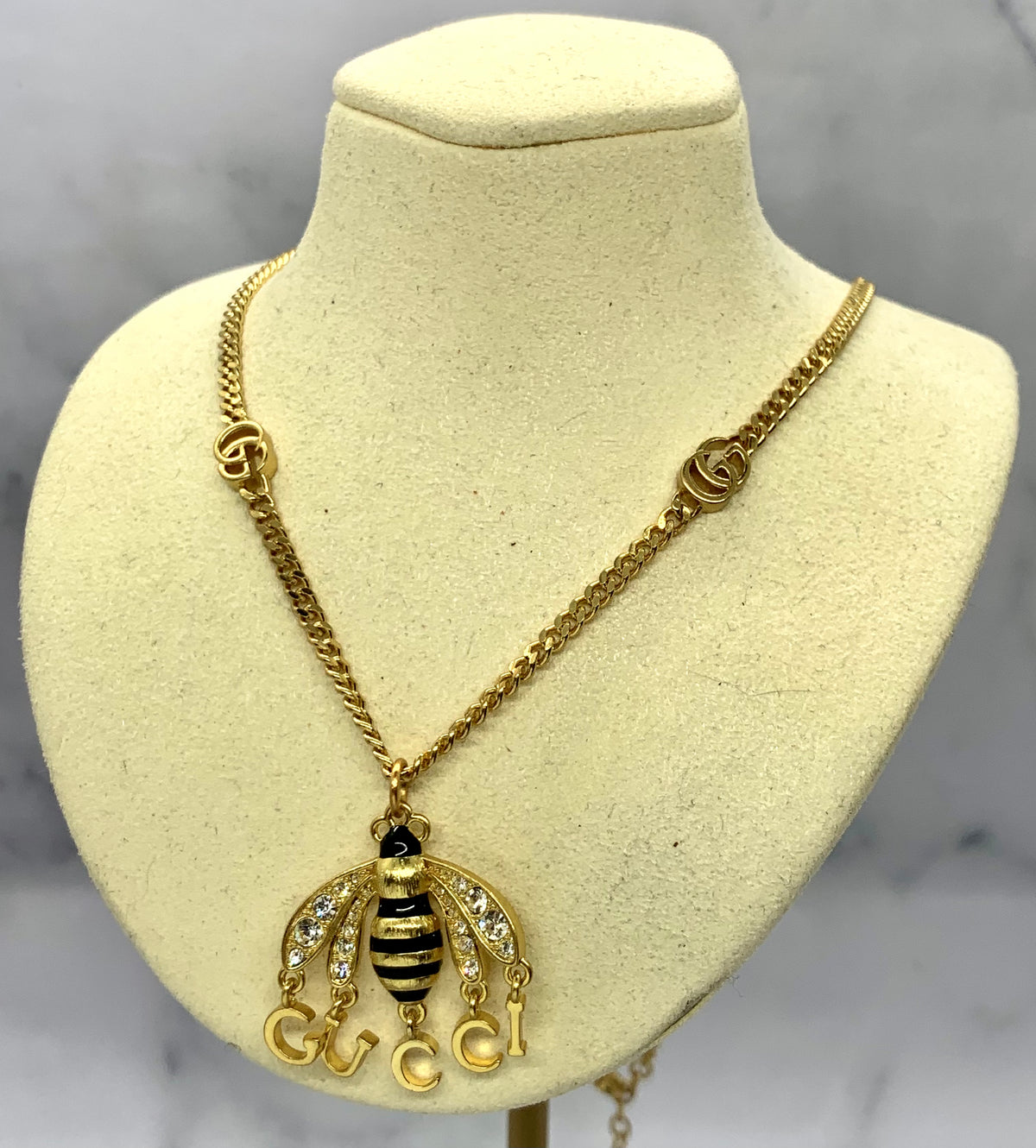 GUCCI Bee Pendant Necklace - Pre owned