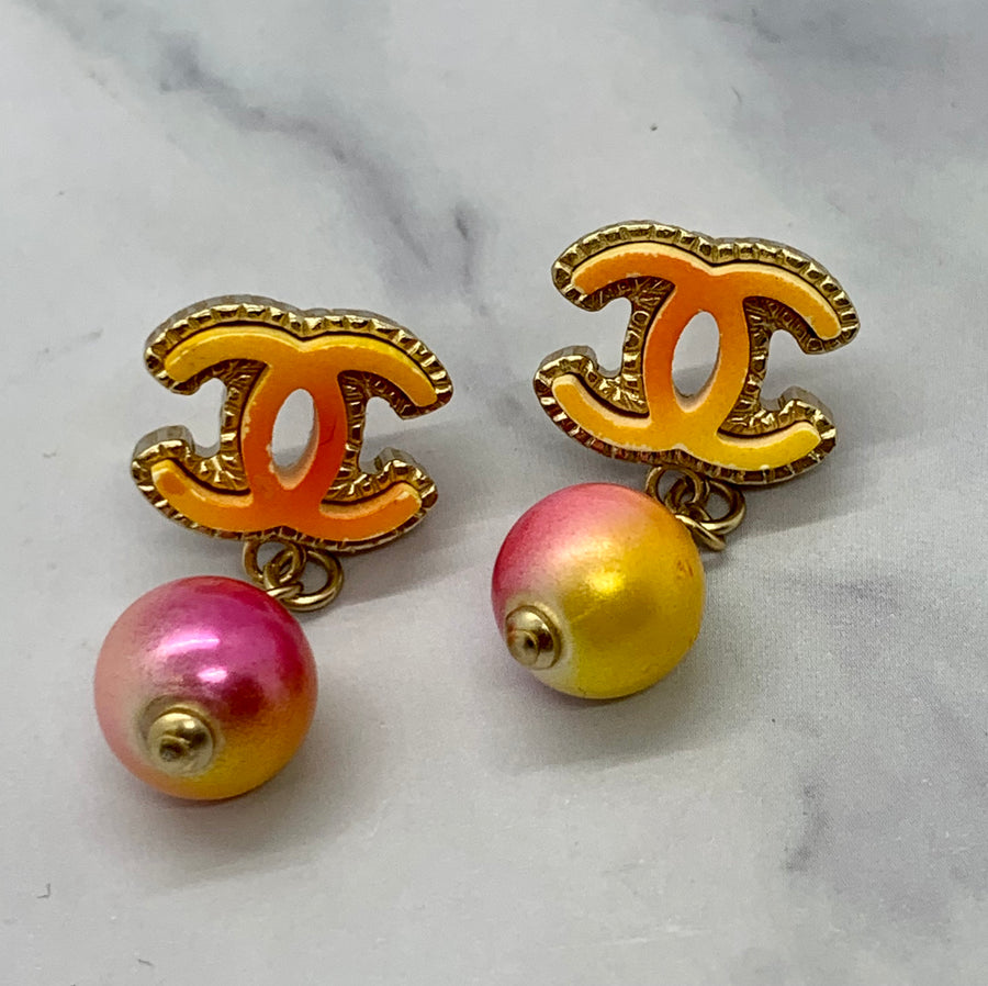 CHANEL CC Colorful Pendant Earrings - Pre owned