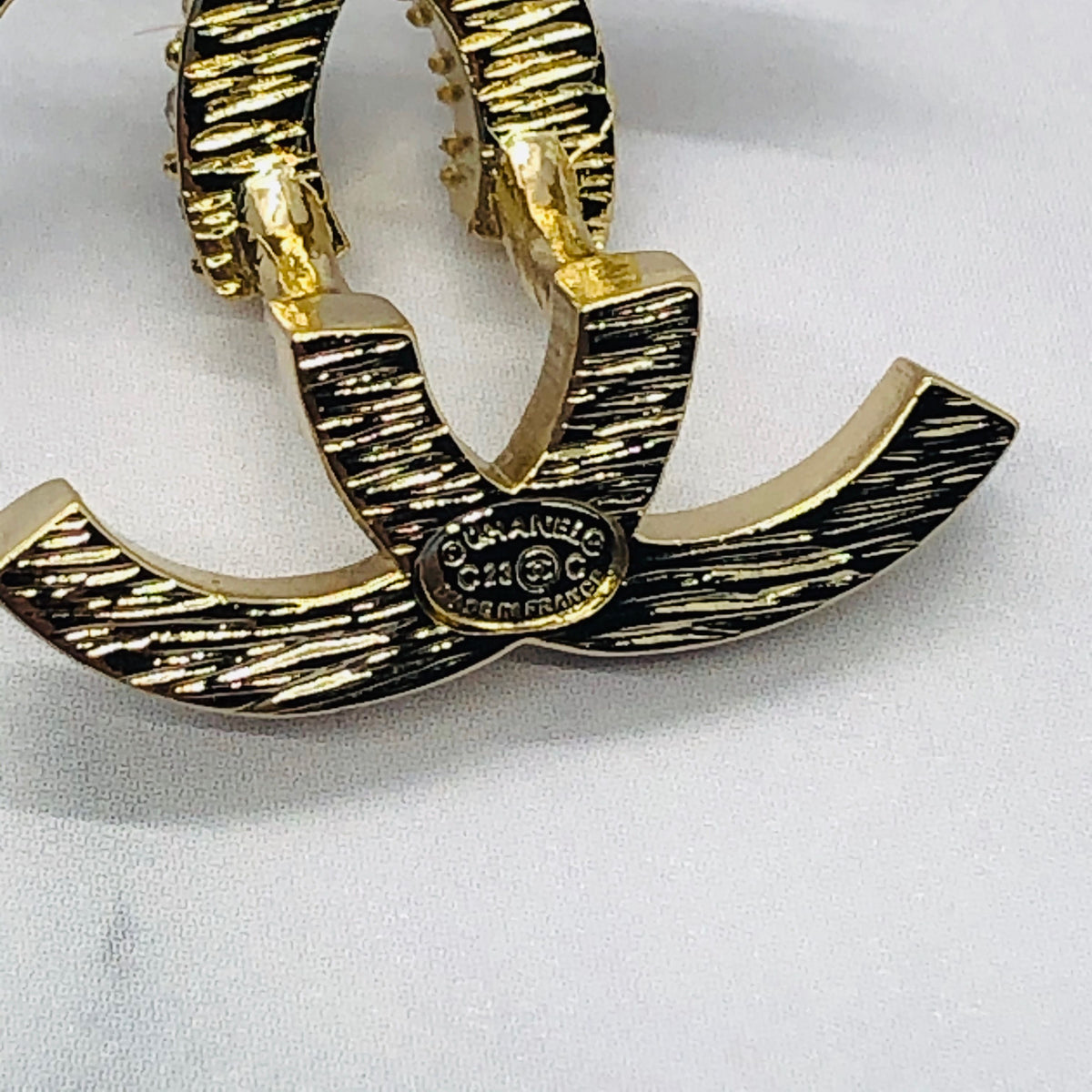 CHANEL CC Rhinestone Abstract Earrings - Pre owned