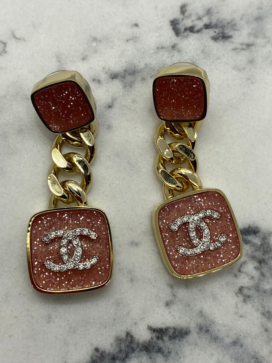 CHANEL CC Enamel Coral & Gold Chain Pendant Earrings - Pre owned