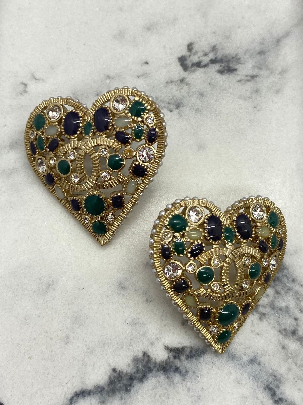 CHANEL CC Heart Enamel Rhinestone Earrings - Pre owned