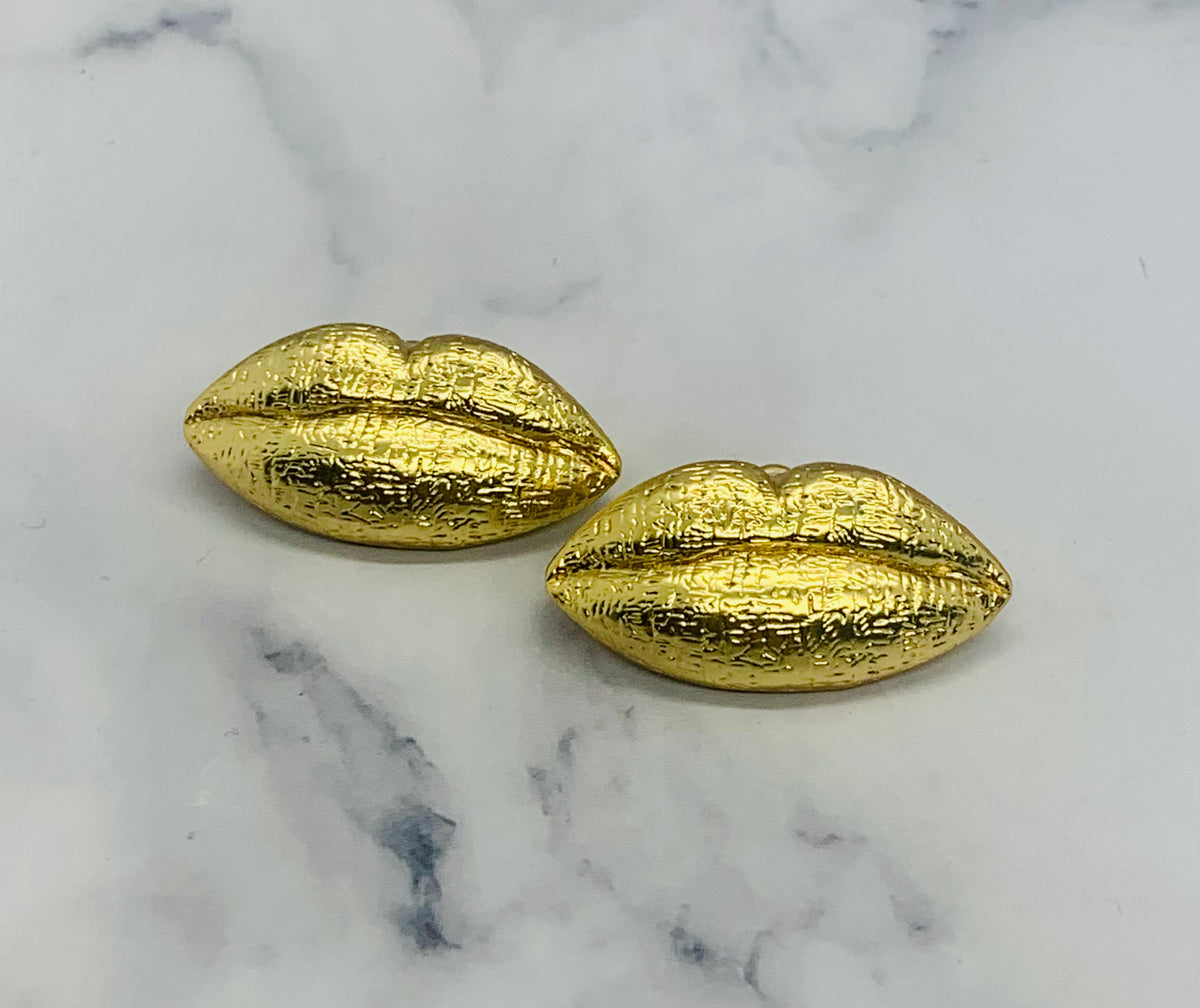 SCHIAPARELLI  Gold Lips Earrings - Pre owned