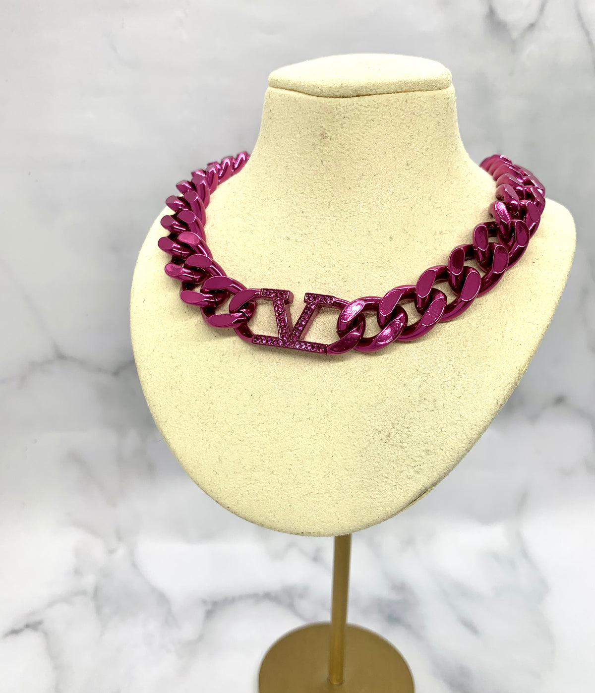 VALENTINO V Pink Chain Necklace - Pre owned