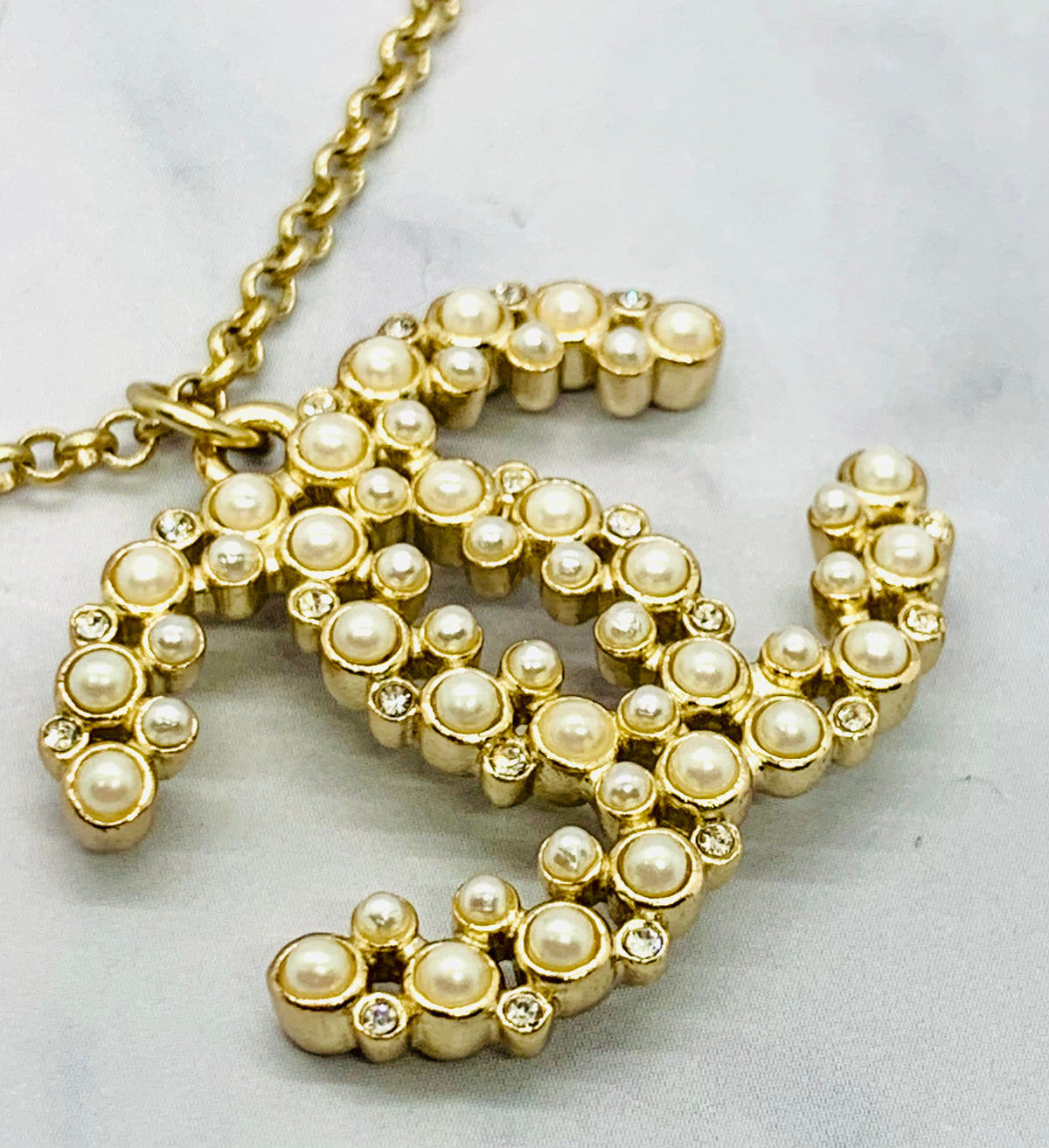 CHANEL CC 2019 Pendant Charm Necklace - USED
