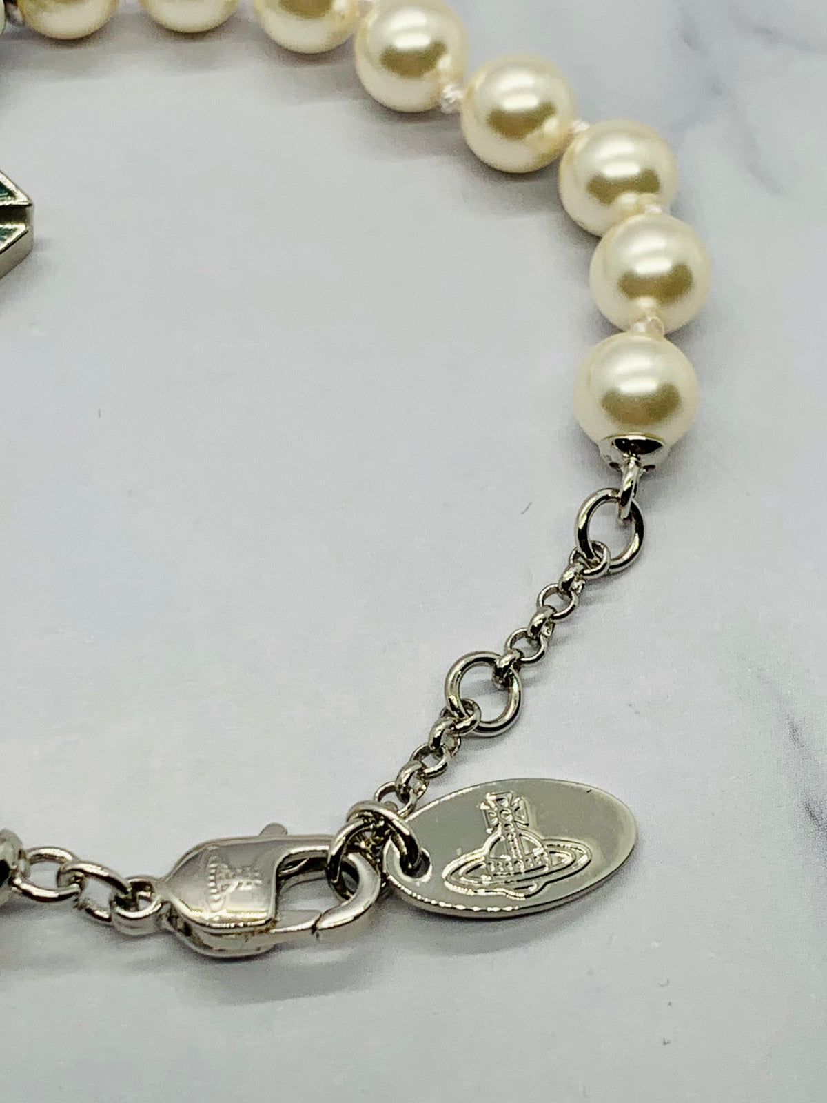 VIVIENNE WESTWOOD Pearl Orb Bracelet - Pre owned
