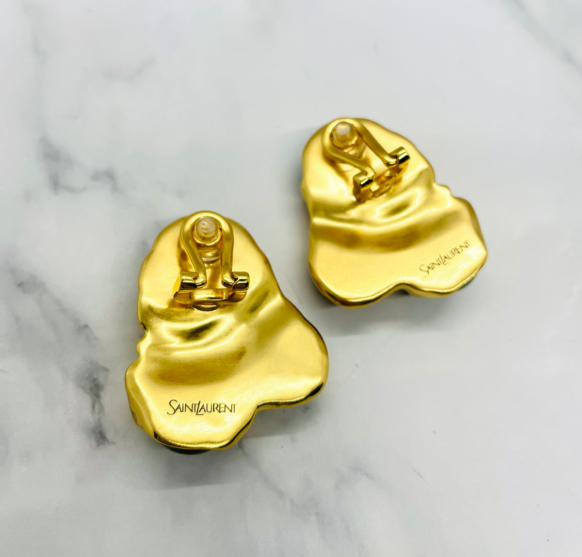YSL YVES SAINT LAURENT Cabochon Green Resin Clip On Earrings - Pre owned