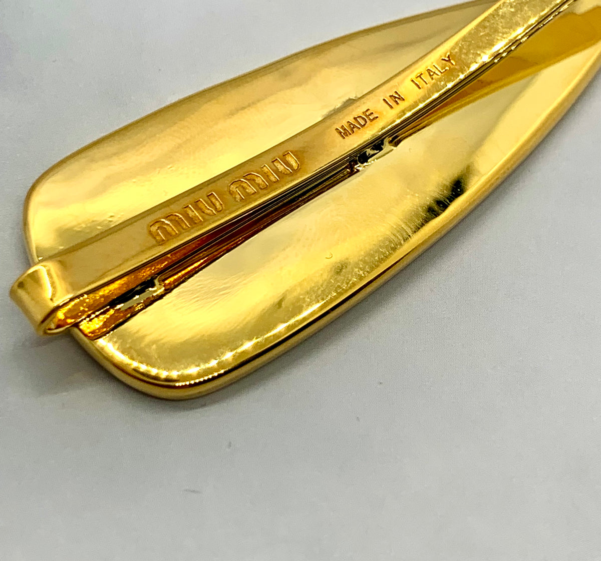 MIU MIU Black Hair Clip - Pre owned