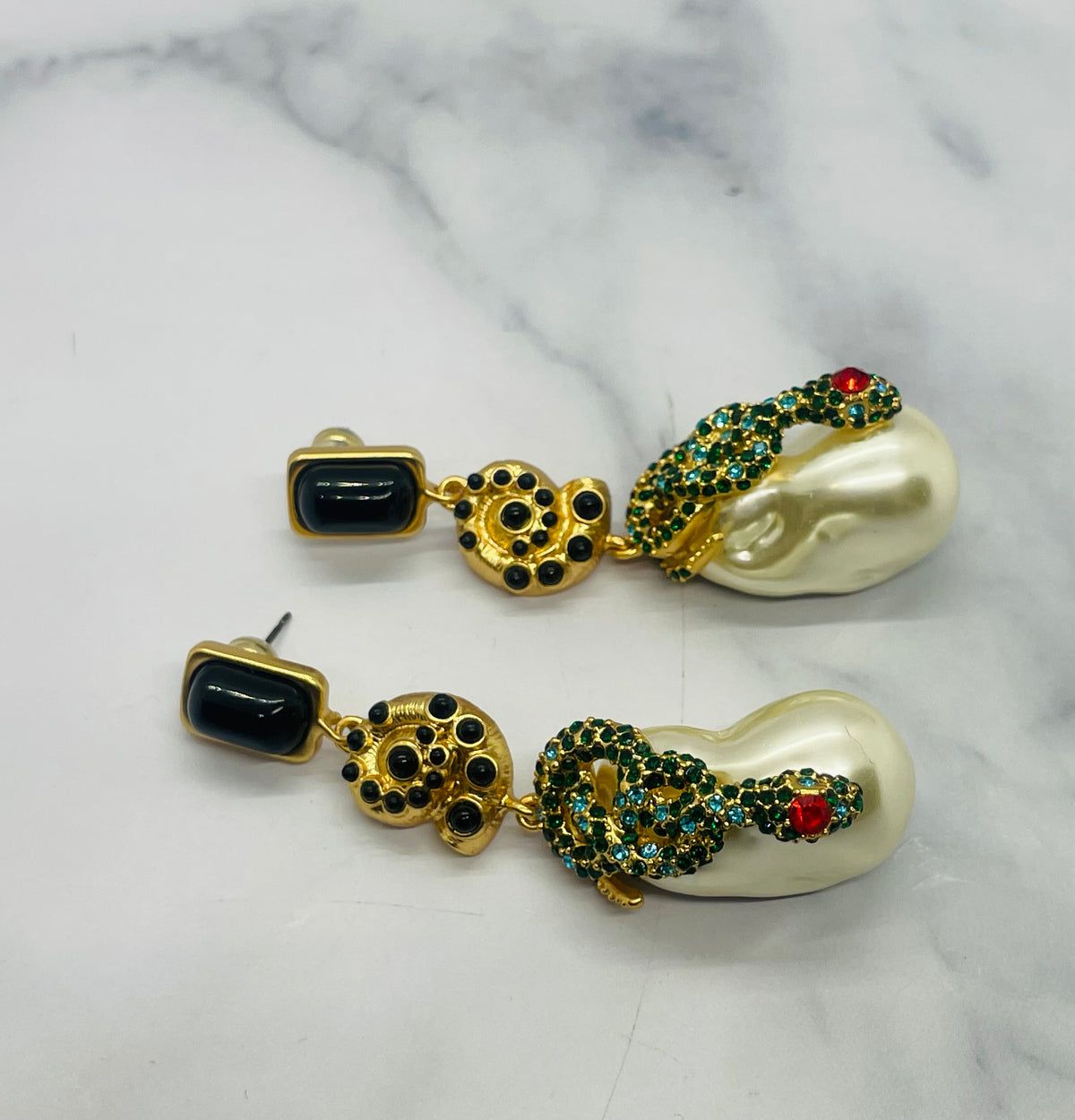 SCHIAPARELLI Water Pearl Rhinestone Pendant Earrings - Pre owned