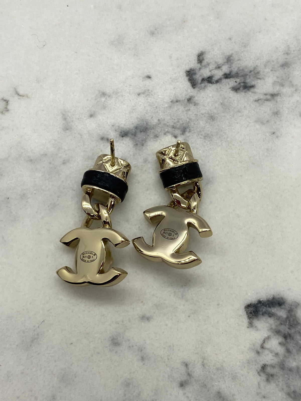 CHANEL CC Silver Tone Lock Pendant Earrings - Pre owned