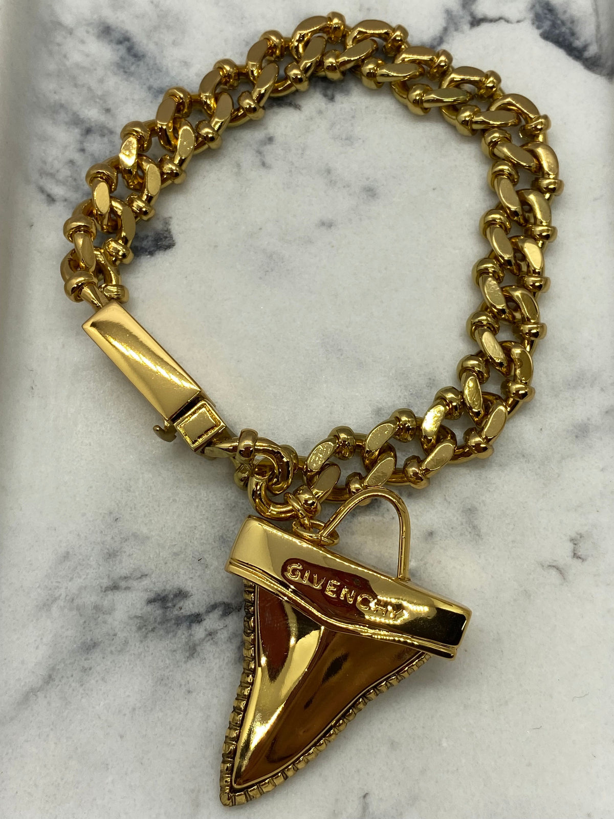 GIVENCHY Gold Tone Shark Tooth Chain Bracelet - Pre owned