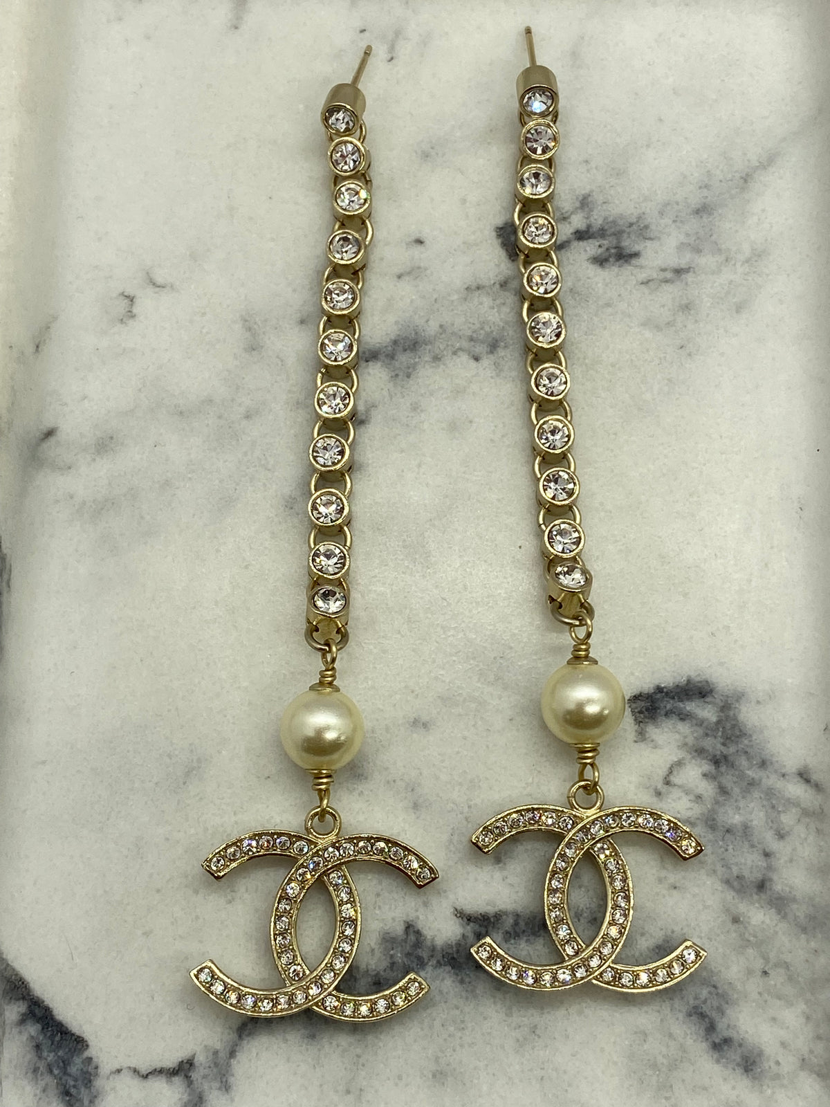 CHANEL CC Rhinestone Pendant Earrings - Pre owned