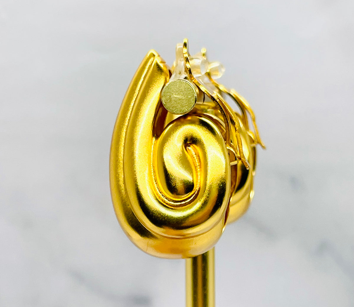 YSL YVES SAINT LAURENT Vintage Gold Tone Clip On Earrings - Pre-Owned