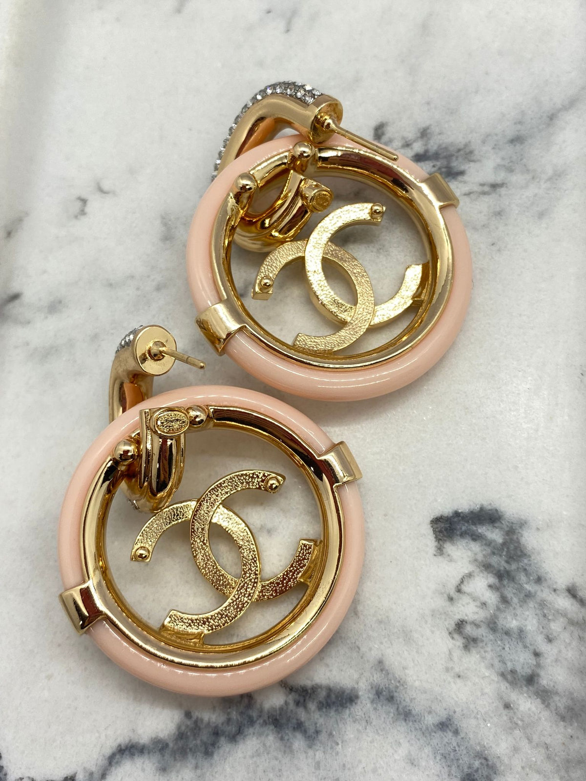 CHANEL CC 2019 Acrylic Hoop Rhinestone Earrings - USED