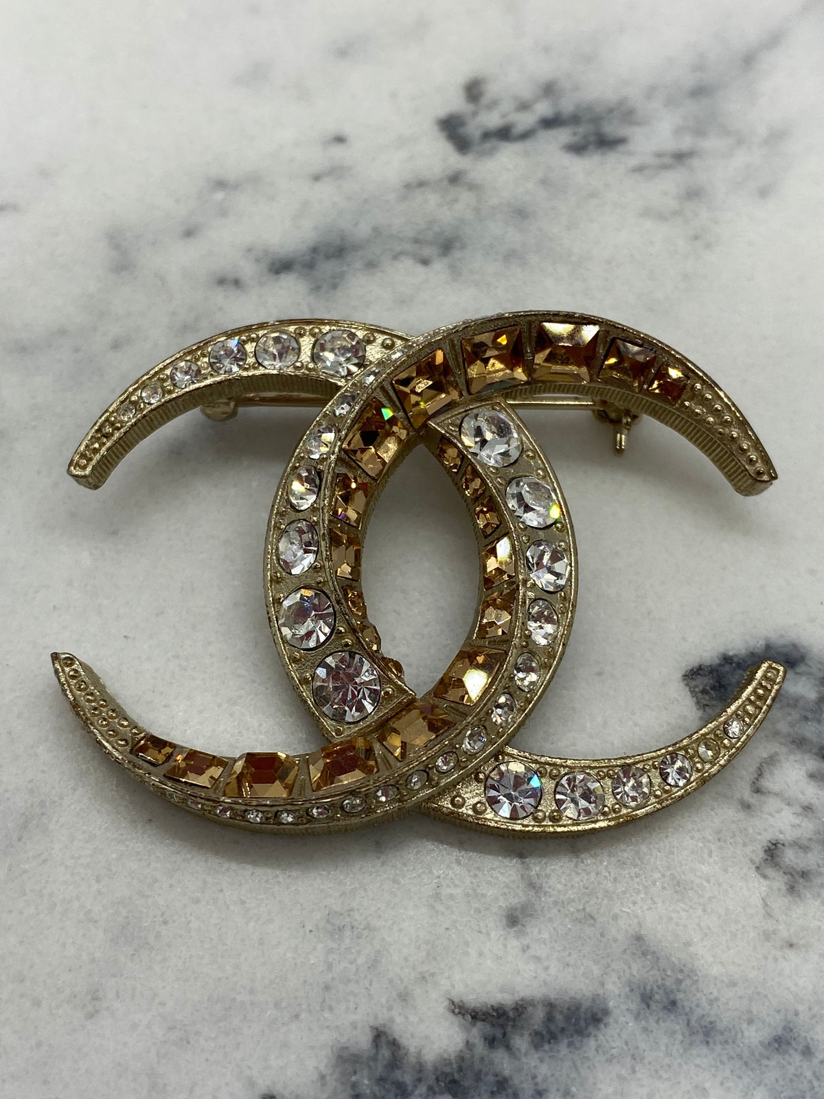 CHANEL CC Rhinestone Brooch - DAMAGED