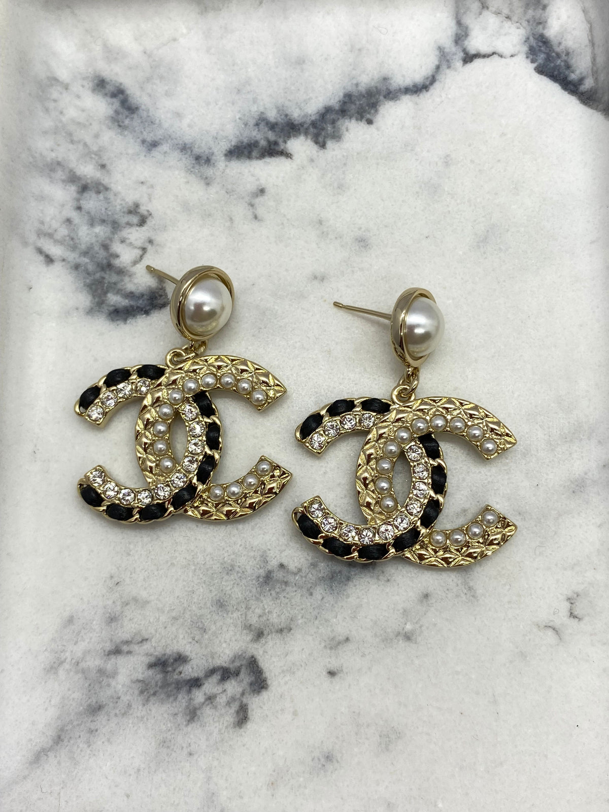 CHANEL CC Pendant Pearl & Leather Trim Earrings - Pre owned