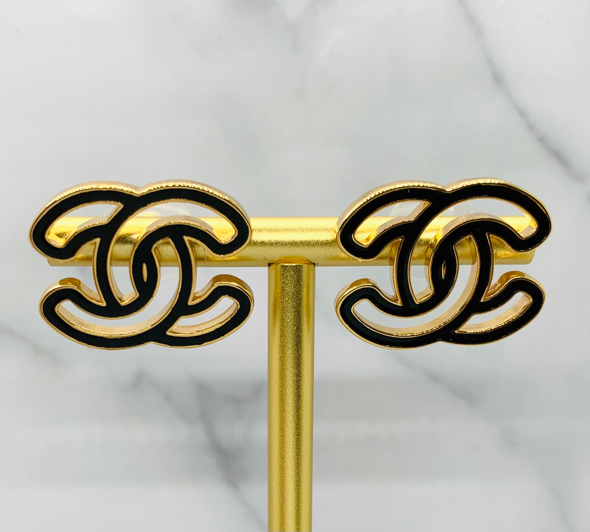 CHANEL CC Black Outline Earrings - Pre owned