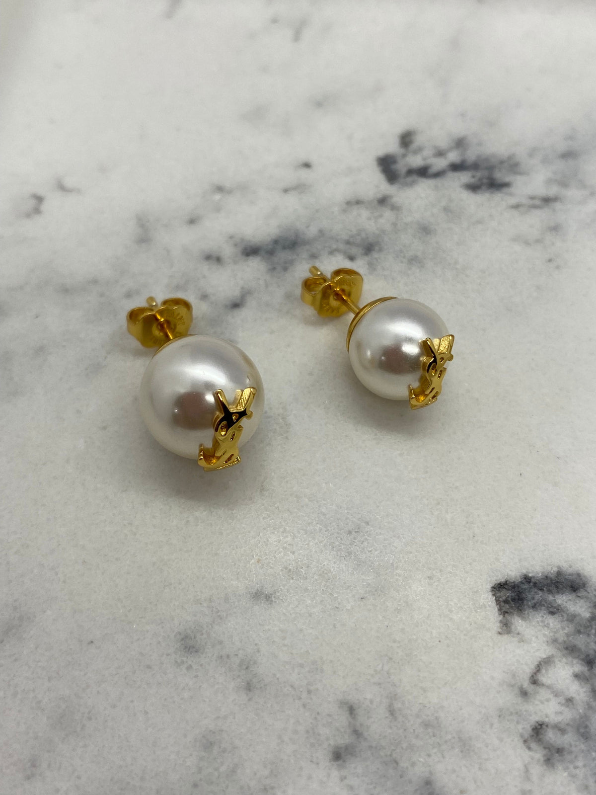 YSL Yves Saint Laurent Pearl Gold Monogram Earrings - Pre owned