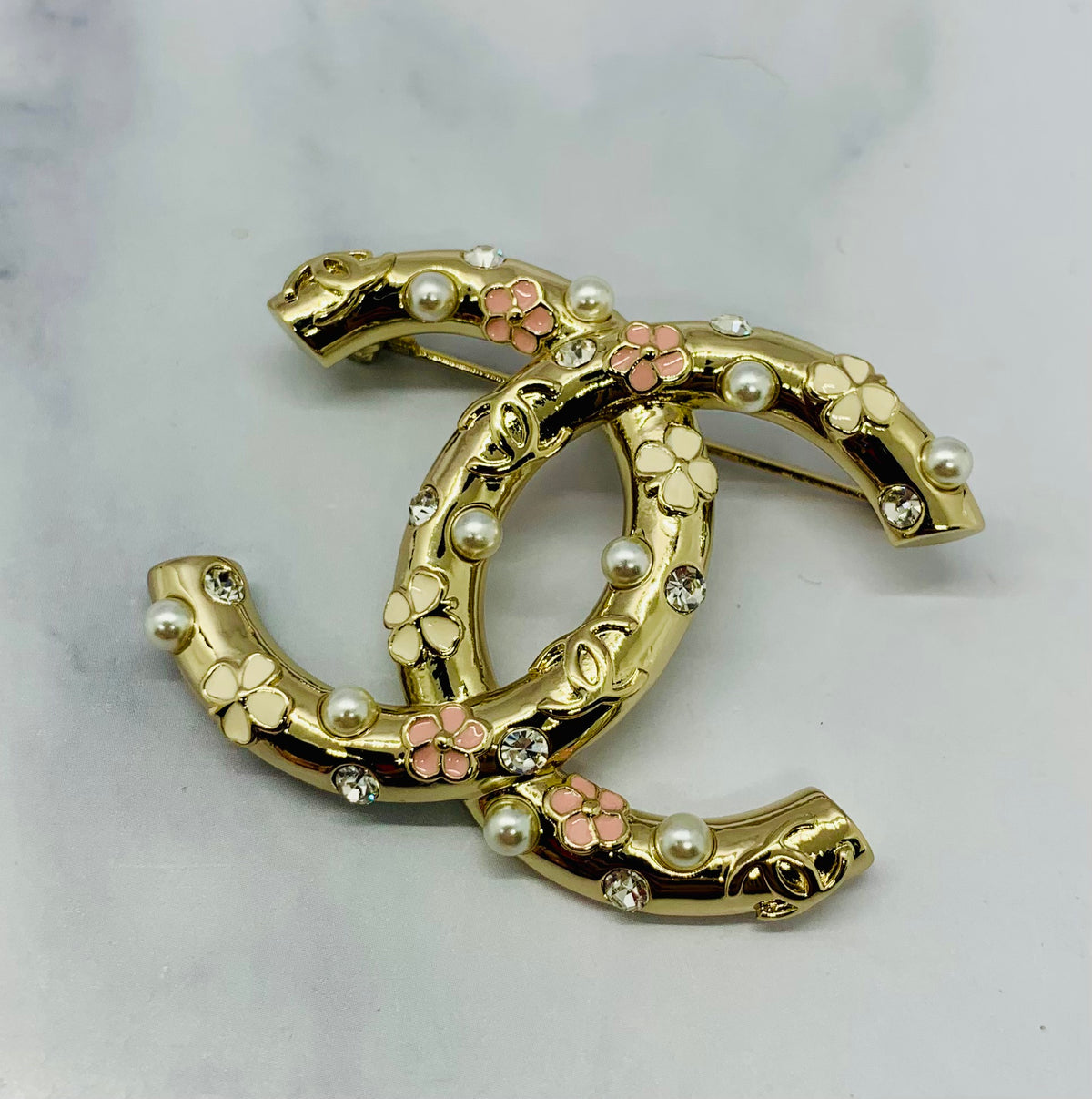 CHANEL CC Flower Rhinestone Trim Brooch Pin - Pre owned