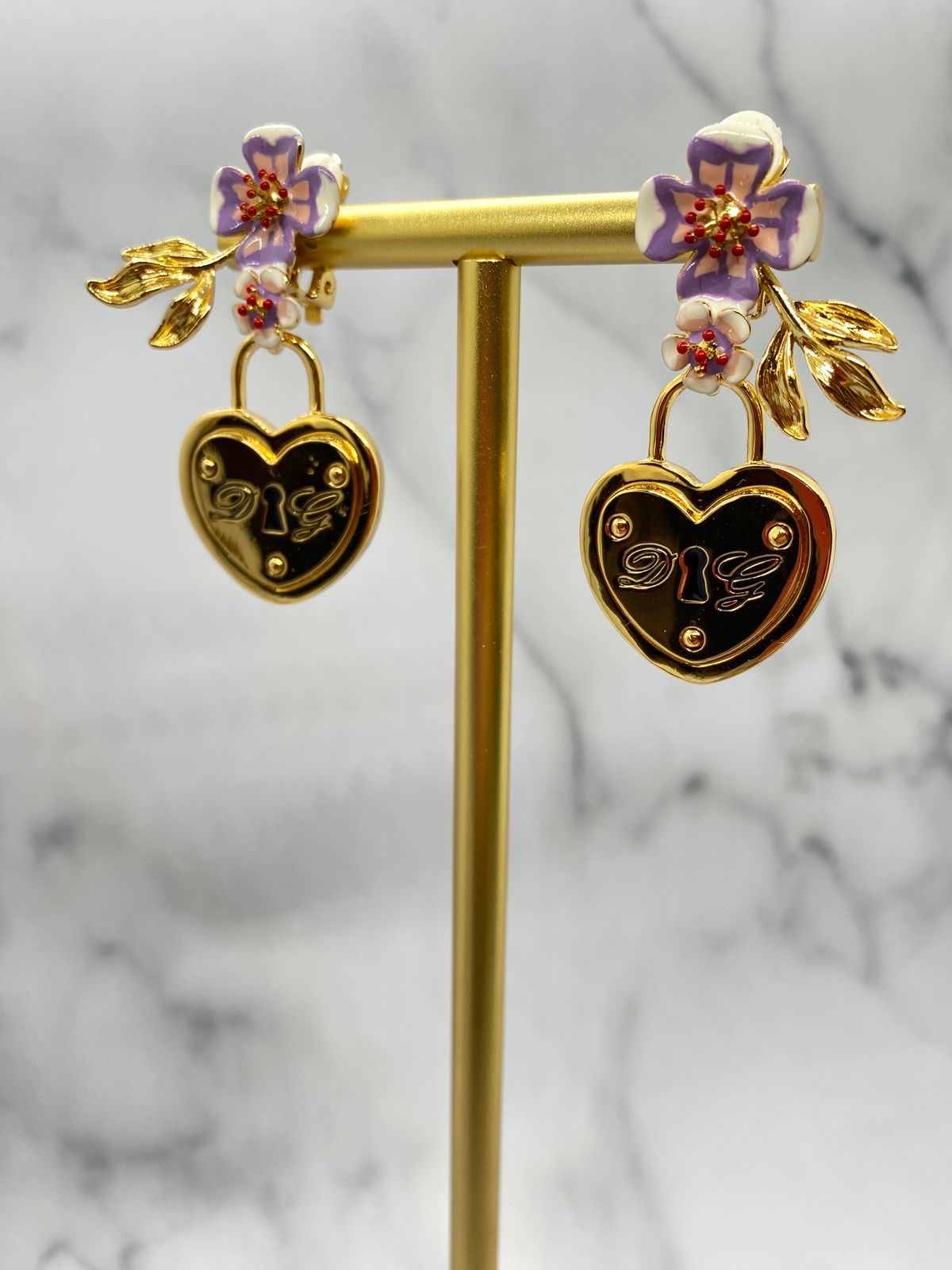 DOLCE & GABBANA Gold Tone Pendant Pearl Runway Earrings - Pre owned