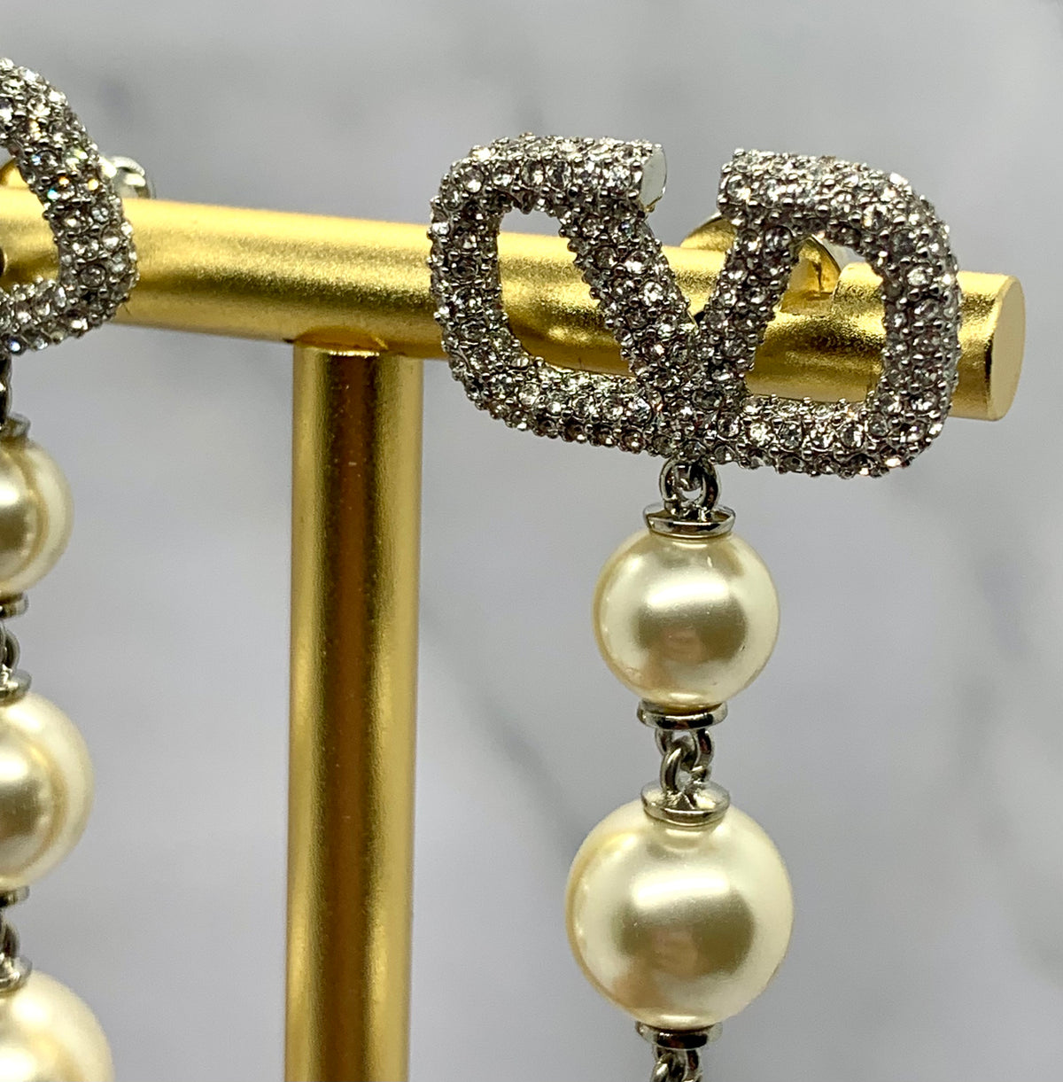 VALENTINO Pearl Pendant Earrings - Pre owned