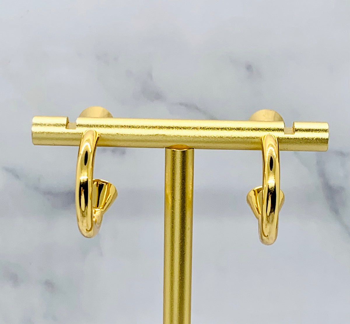 BOTTEGA VENETA Gold Ellipse Hoop Earrings - Pre owned