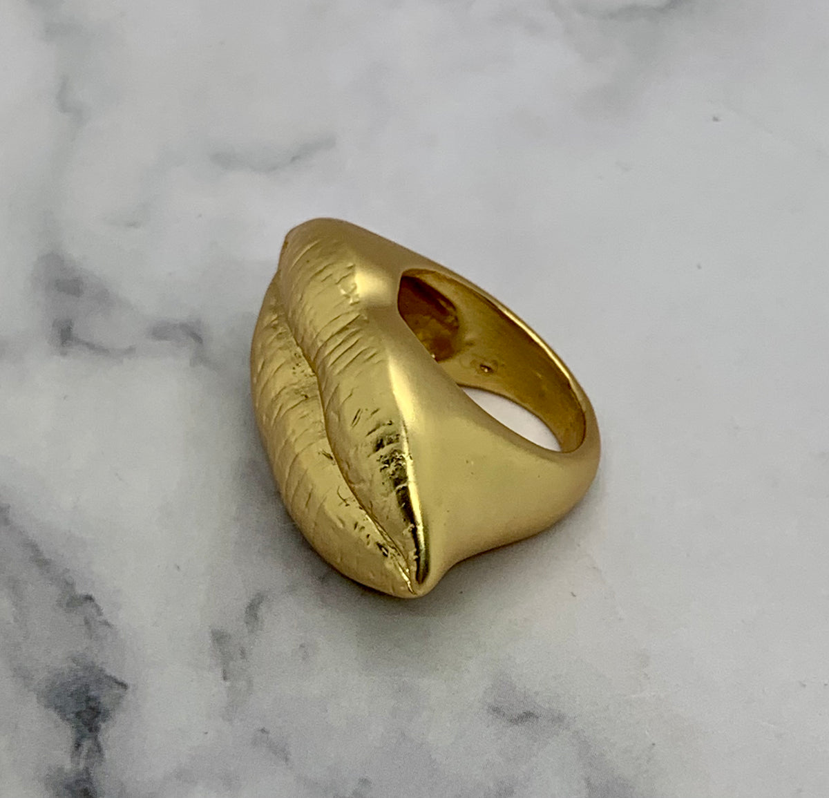 SCHIAPARELLI Statement Lips Ring Size 7 M - Pre owned