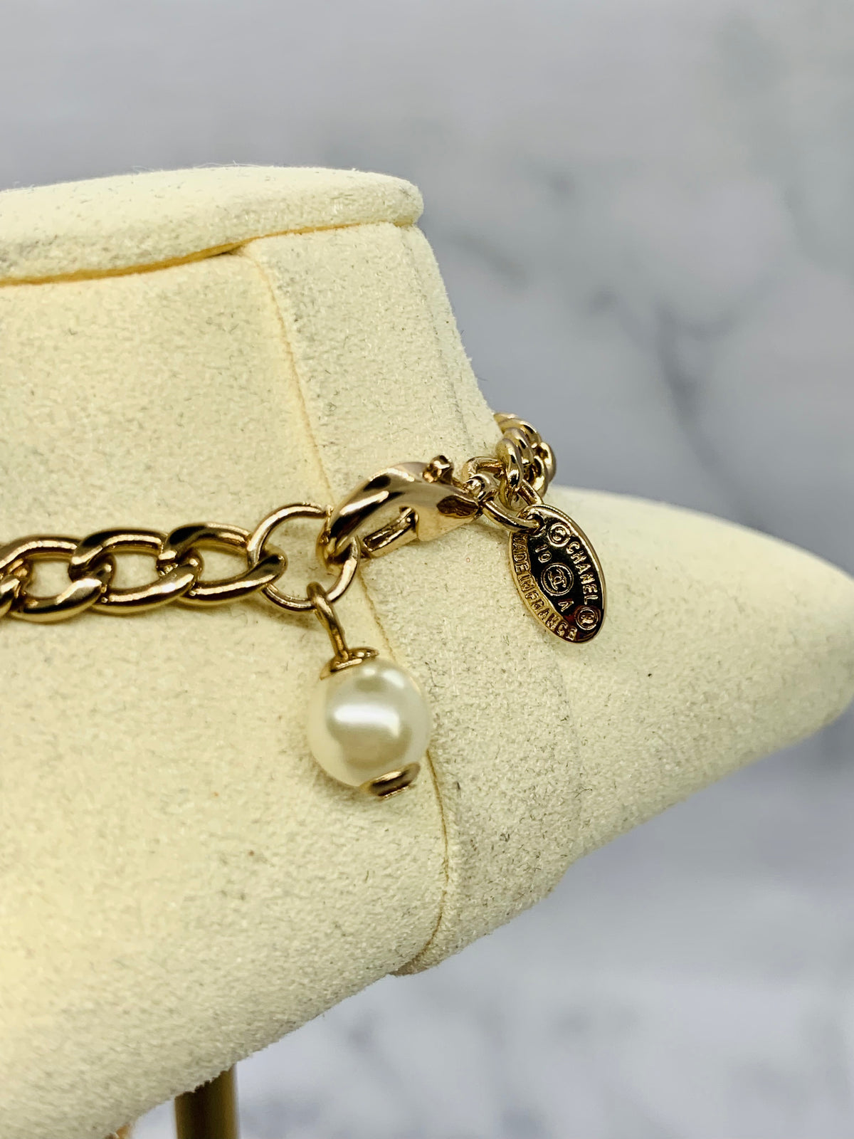 CHANEL CC 2010 Vintage Flower Necklace - USED