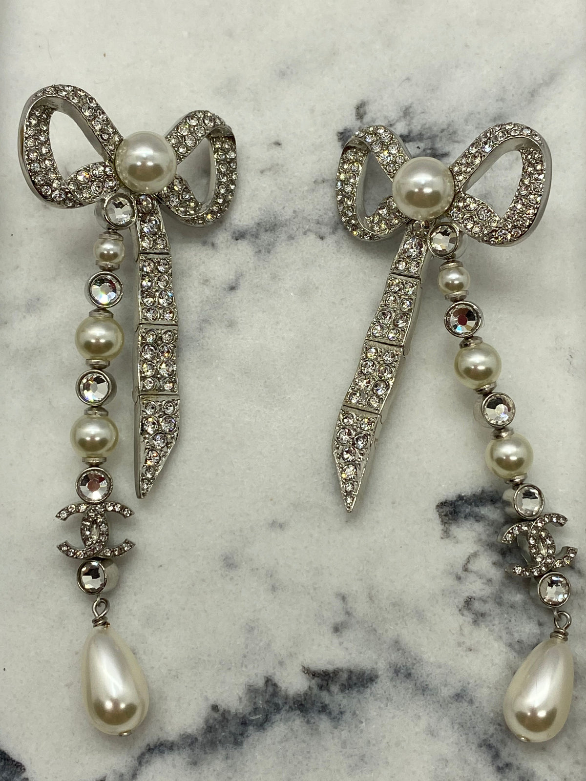 Auth CHANEL CC Pearl Trim Bow Shaped Pendant Earrings - Pre owned