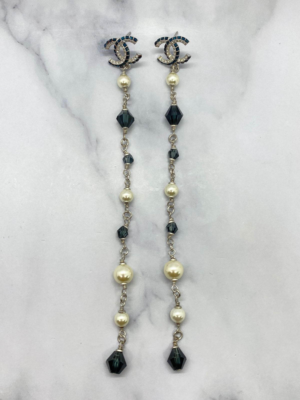 CHANEL CC Long Pearl Rhinestone Trim Pendant Earrings - Pre owned