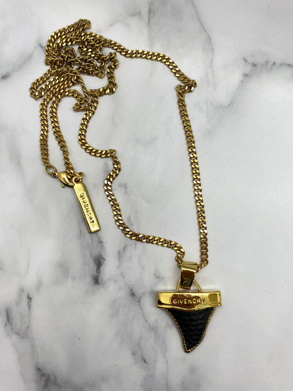 GIVENCHY Sharktooth Pendant Necklace - Pre owned