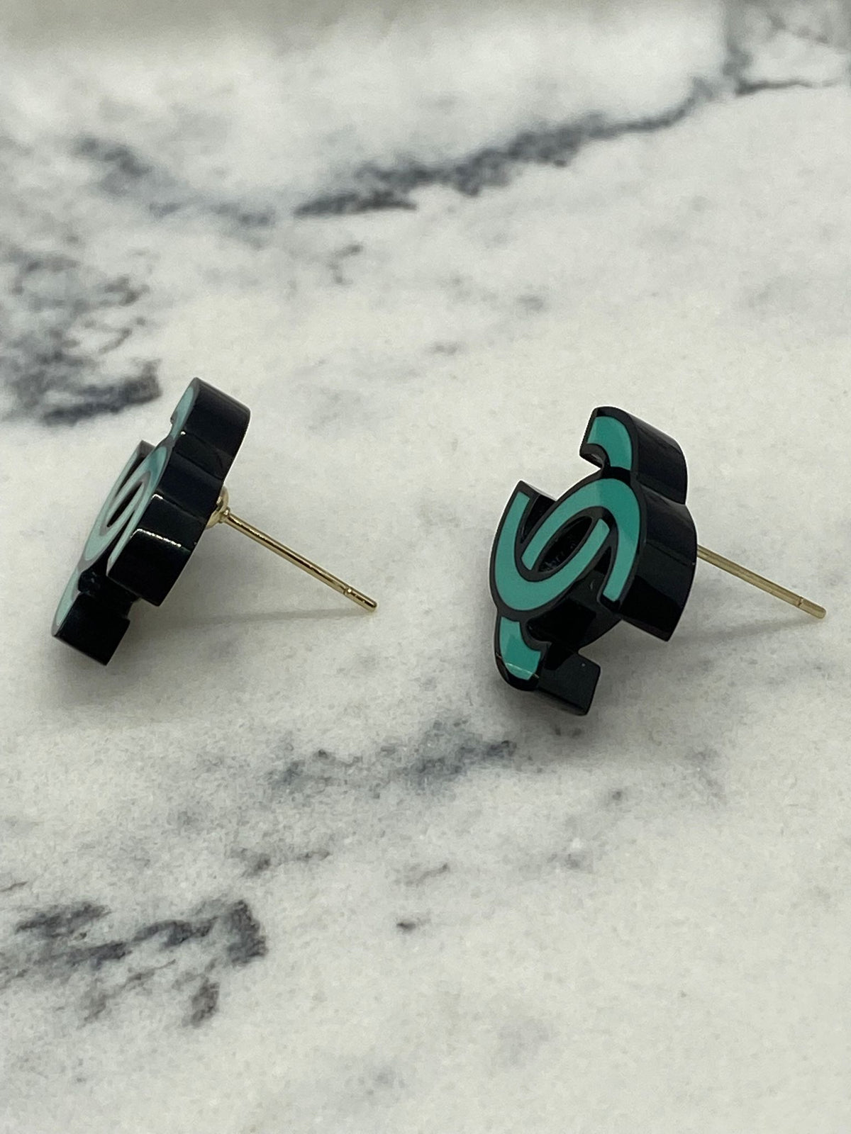 CHANEL CC Black & Blue Acrylic Earrings - pre owned