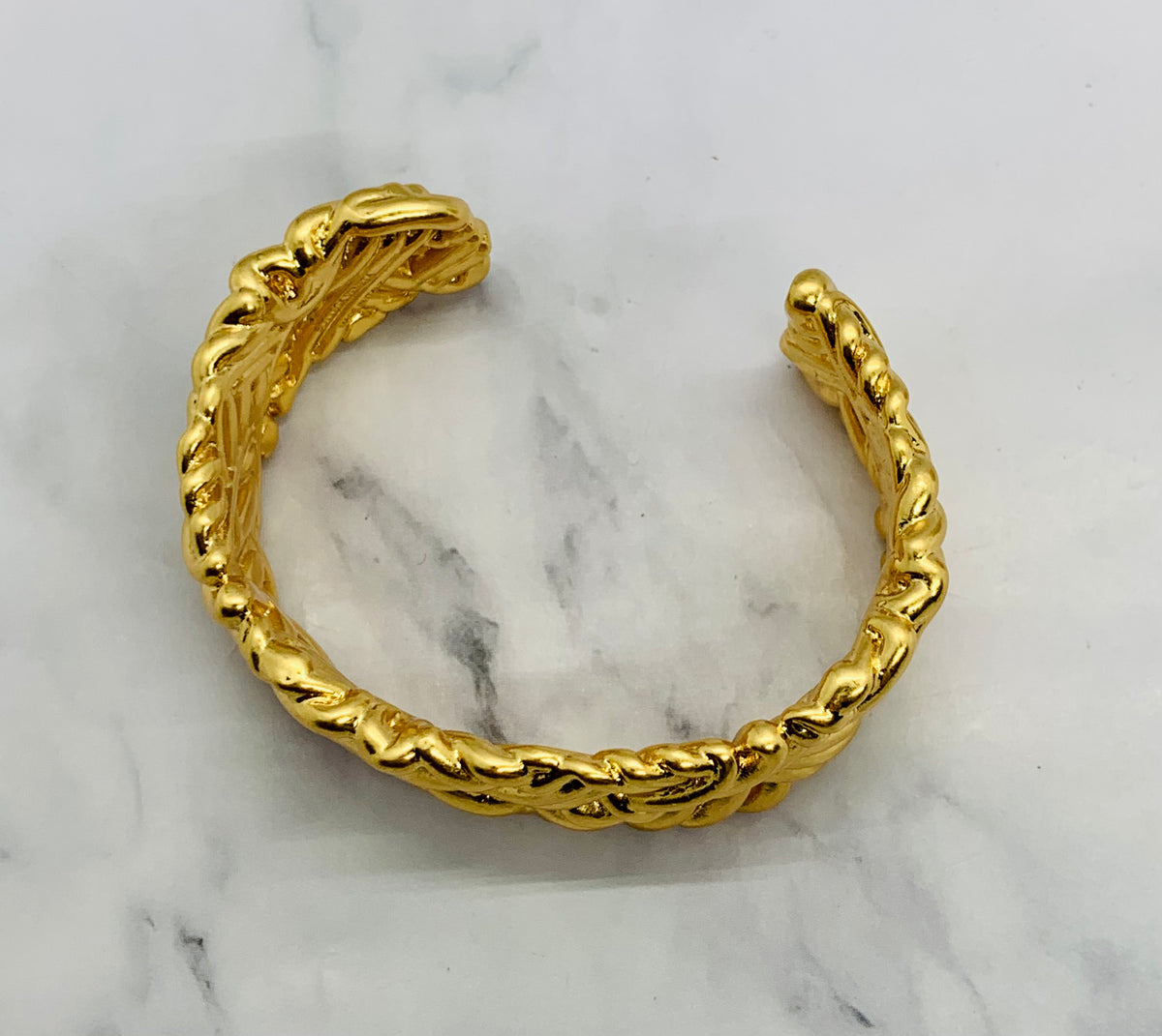 BOTTEGA VENETA Gold Braided Cuff Bracelet - Pre owned
